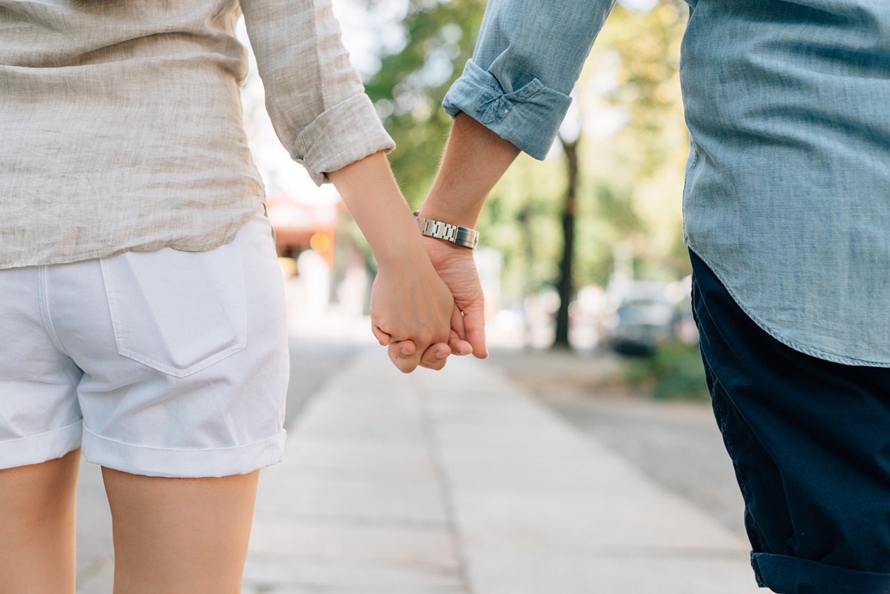 Holding Hands 