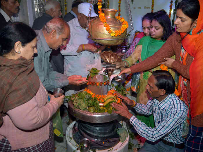  राशि अनुसार महाशिवरात्रि पर आराधना